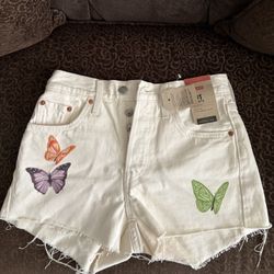 Levi’s shorts