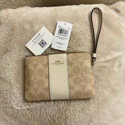 Coach Wristlet NEW