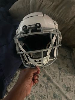 F7 helmet
