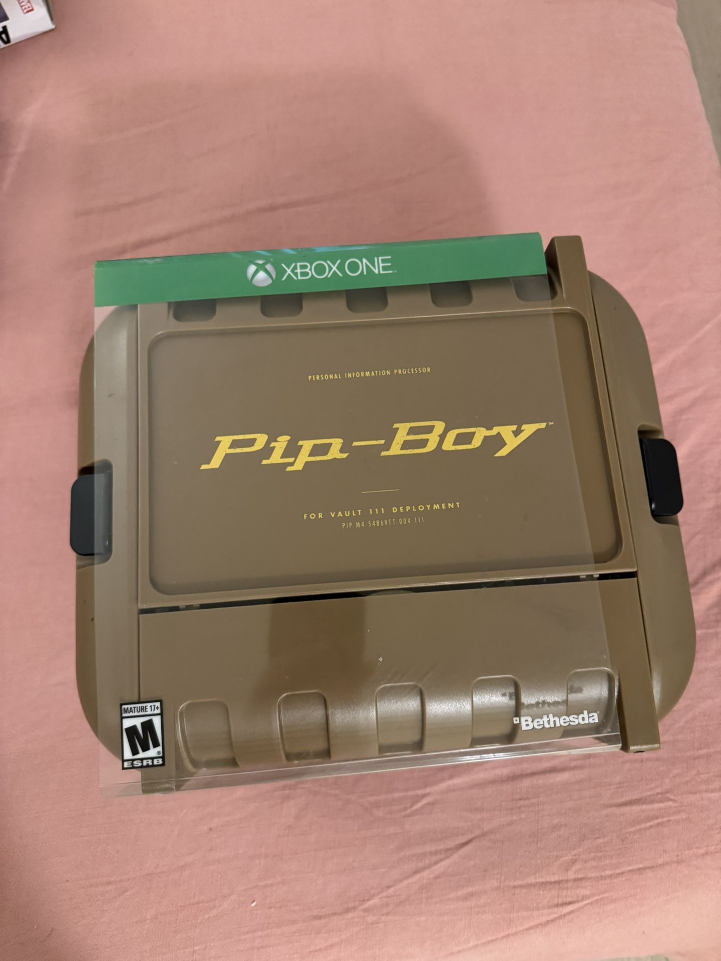 Fallout 4 Pip Boy Edition Collector Box