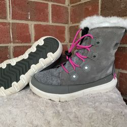Sorel Girls boots Size 3/12 Big Kids