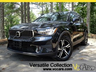 2025 Volvo XC40