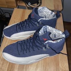 International Flight Jordan 12 10.5