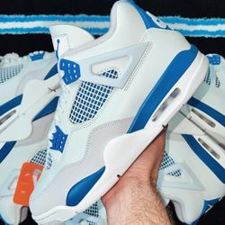 Air Jordan 4 Retro Military Blue (2024) 