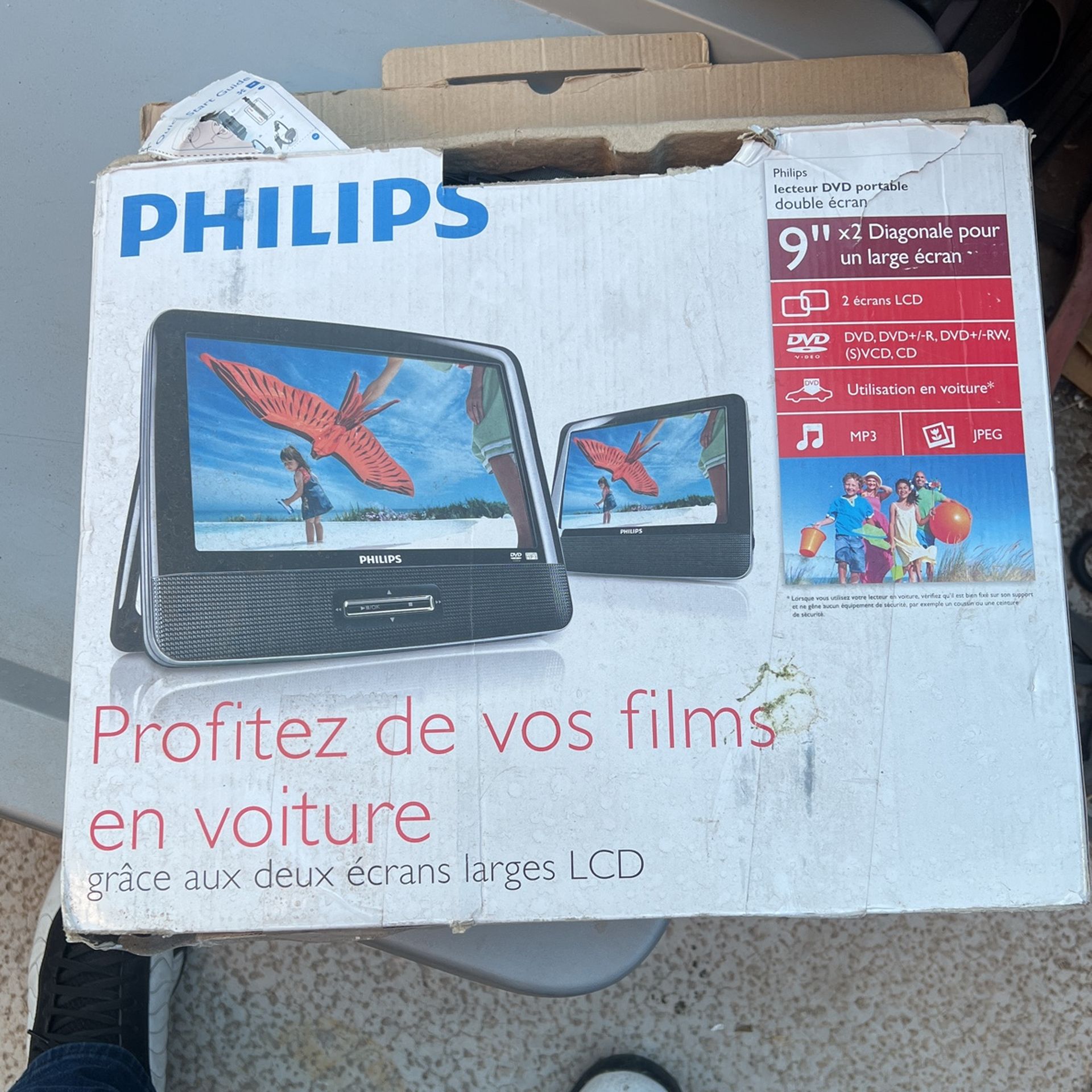 Portable DVD players for cars