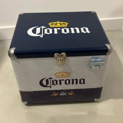 Classic Corona Beer Chest Cooler – Vintage Style, Ice-Cold Performance