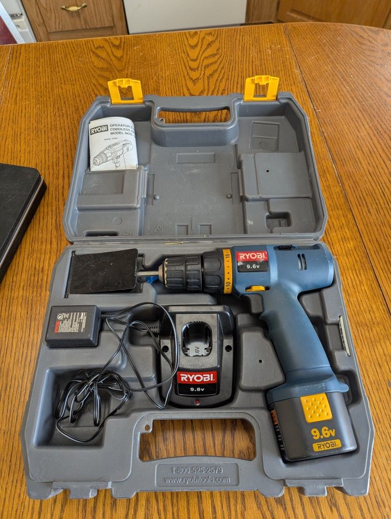 Ryobi cordless drill with battery & charger 9.6V