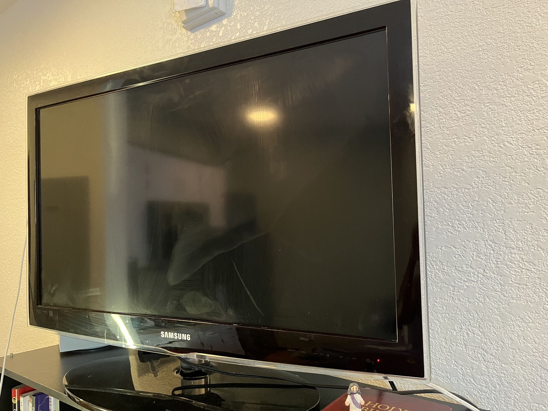40 Inch Samsung Non Smart Tv (no Remote)