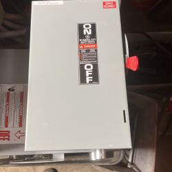 GE Heavy Duty Safety Switch 30 amps