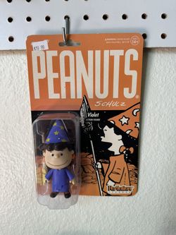 Peanuts Lucy Halloween Figure
