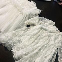 Two cute dresses from 12 to 18 months $10 For Both 👧🏻