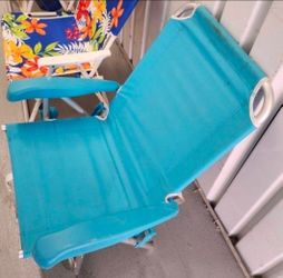 Beach chair with backpack straps