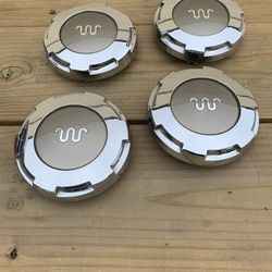 (4) 04- 08 Ford King Ranch Centers