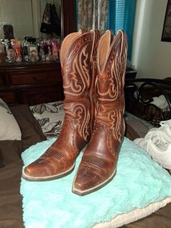 Boot Barn Women's Boots size 8