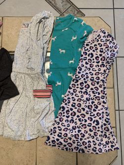 Girl xs 4/5 clothes