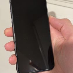 Apple iPhone 11 / 64G / Unlocked