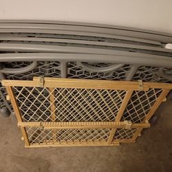 6 Piece Evenflo Playpen 