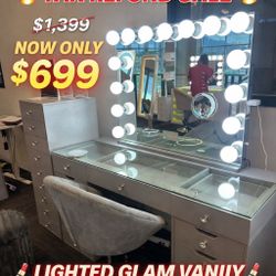 Brand New Elegant Hollywood Vanity Set (Special Price)