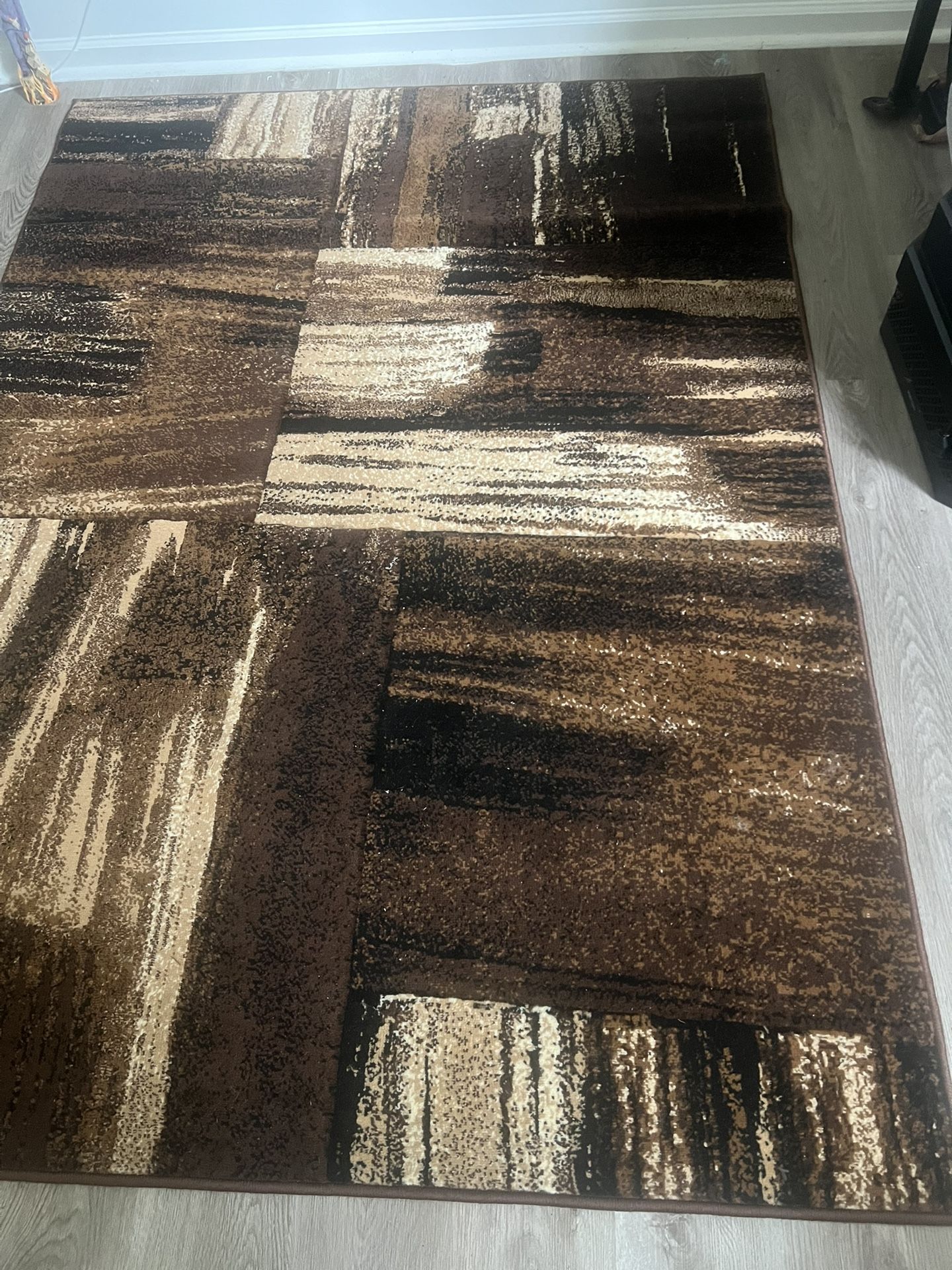 5x7 Rug.