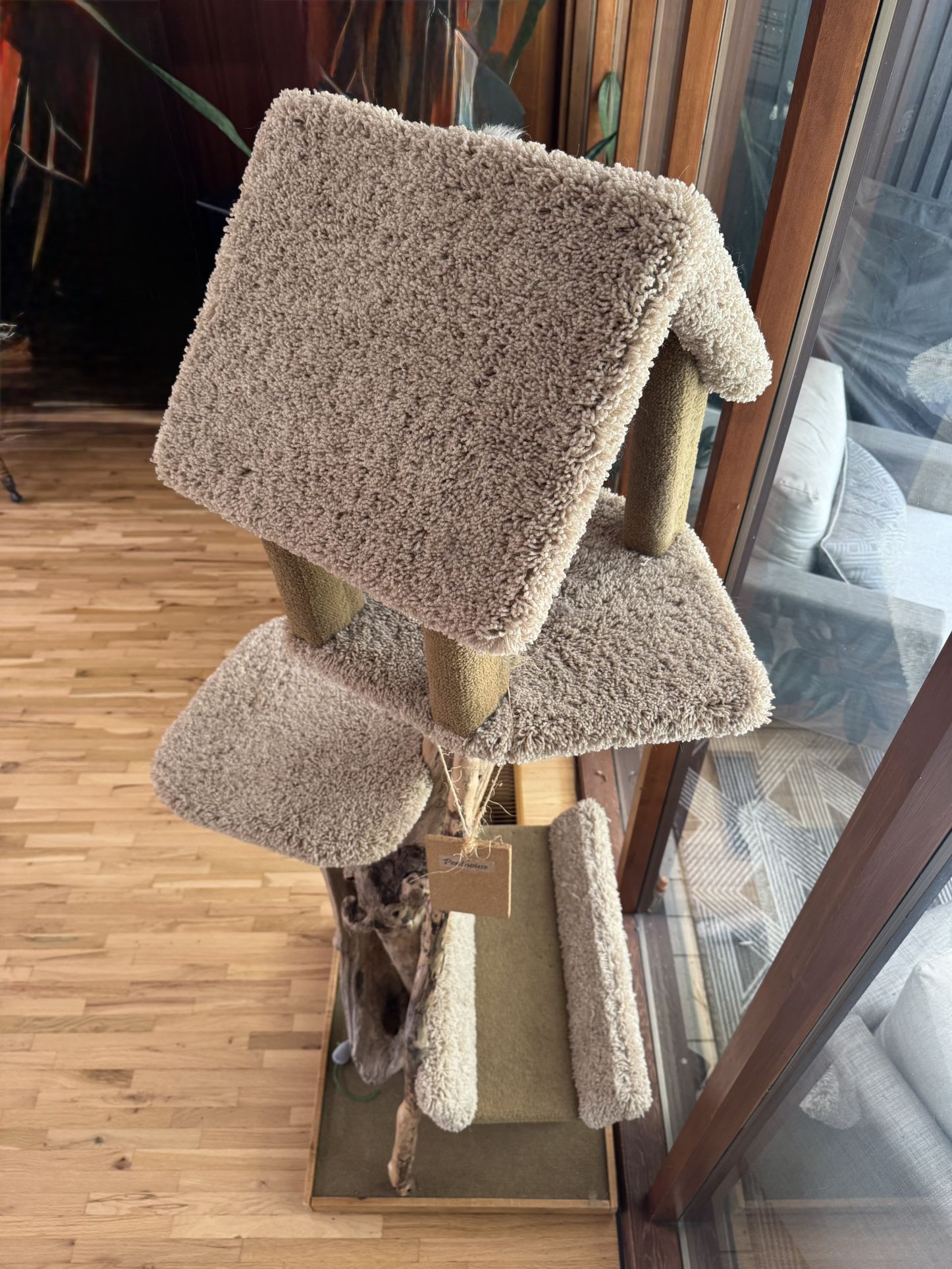 Scratch & Sniff Penthouse Driftwood Cat Tree