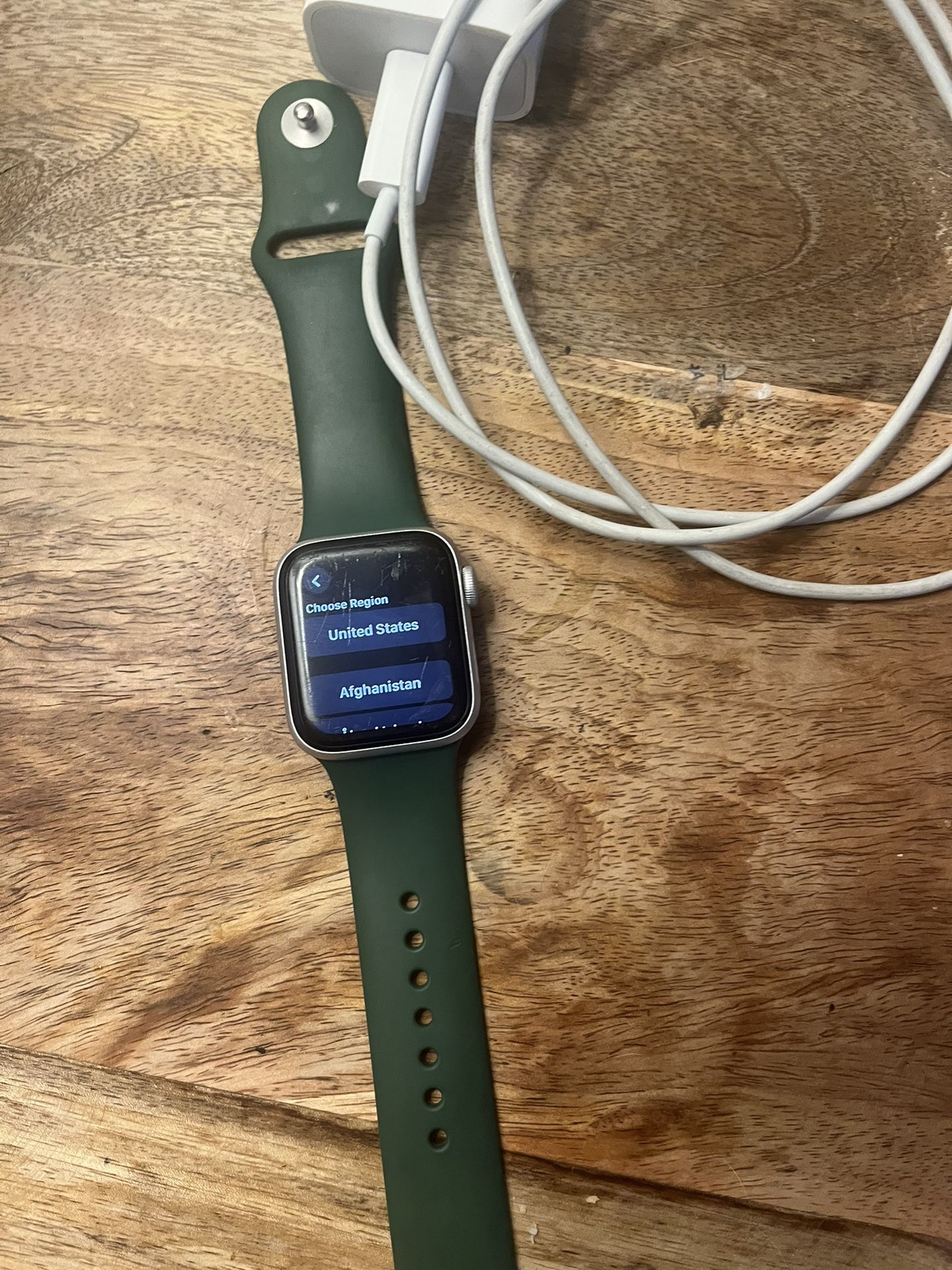 SE Apple Watch , Band And Charger. 