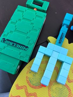 Minecraft Nerf Super Soaker Turtle and Trident Water Blaster