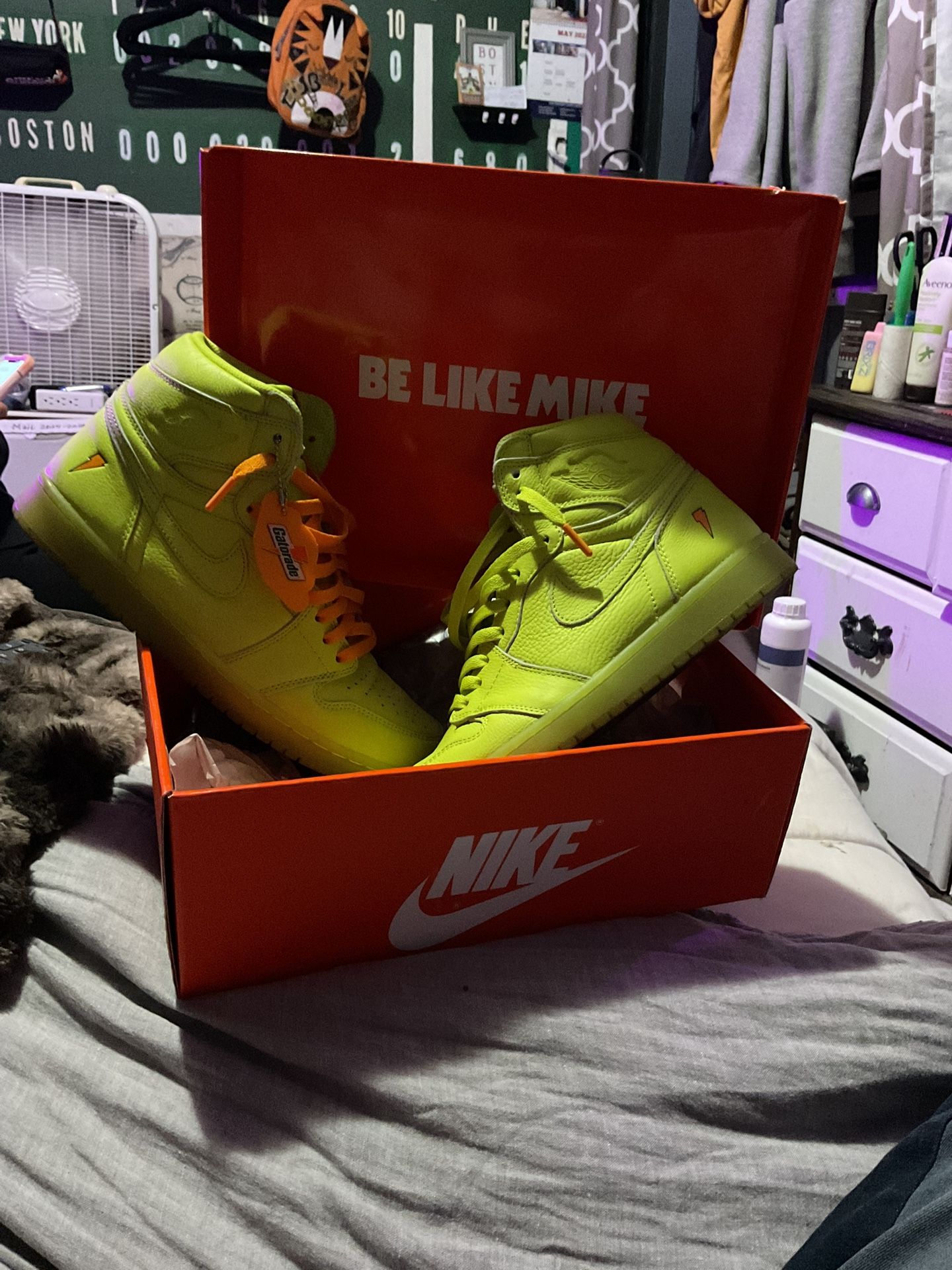 Rare!!Air Jordan Retro 1 Hi - Like Mike Special Edition