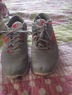 Nike tennis shoes