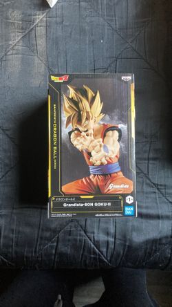 Goku Figure