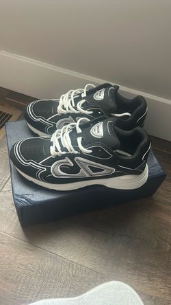 Christian Dior B30