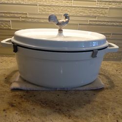 Staub Oval Coq Au Vin Cocotte 