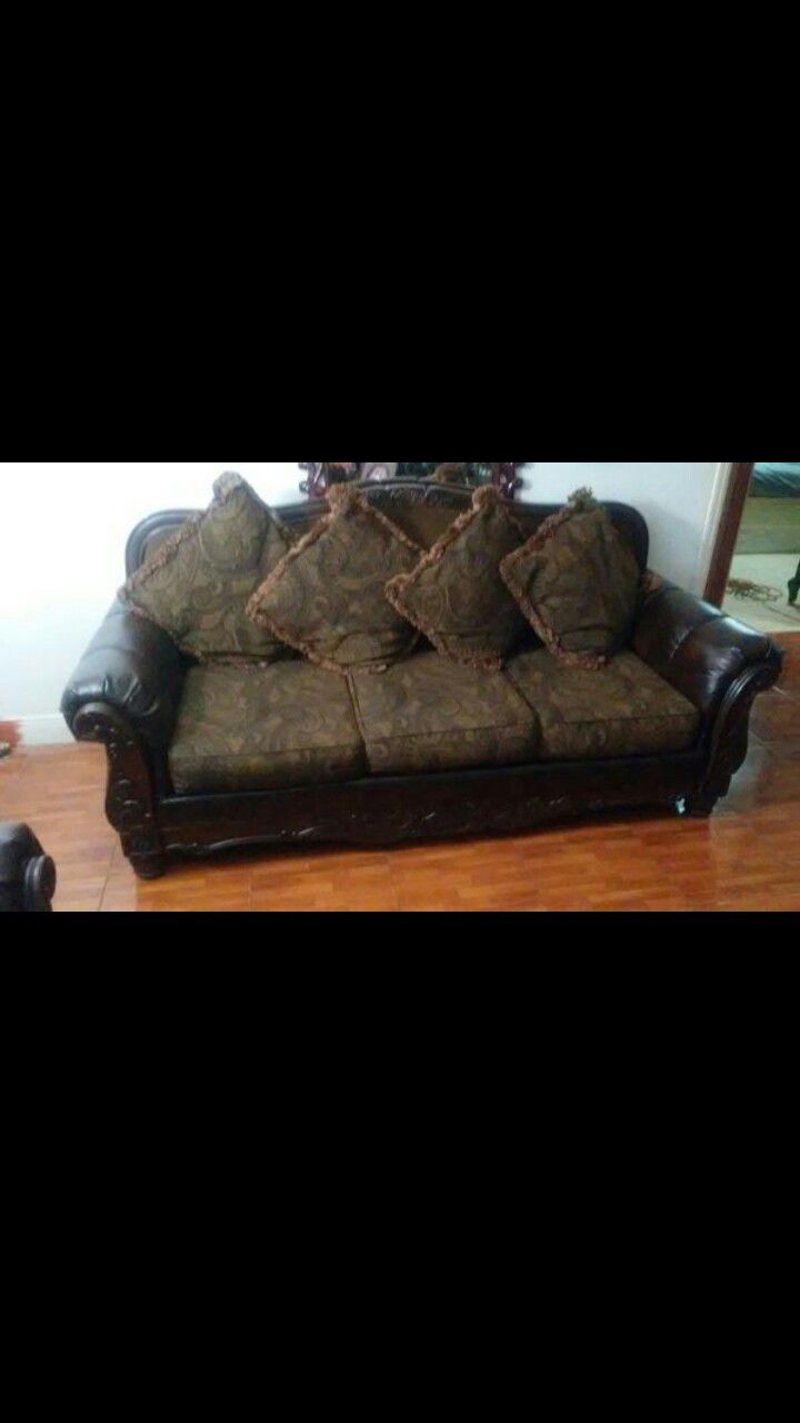 Leather sofa full Set Very well taken care of The sofas only Where 1700
