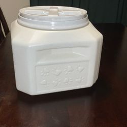 Pet Food Container