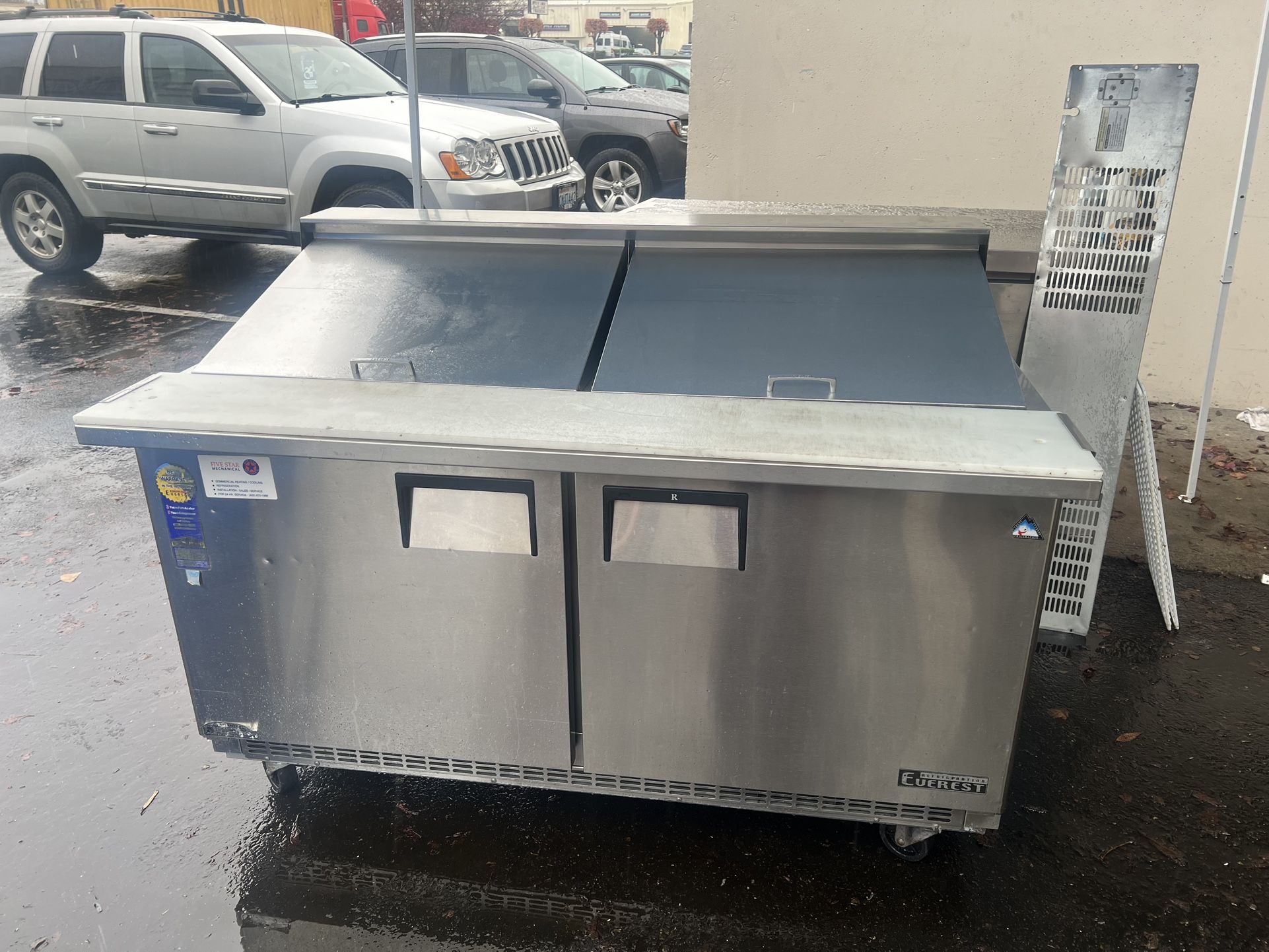 Everest Refrigeration Mega Top Refrigerated Sandwich / Salad Prep Table EPBWR2