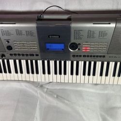 Yamaha YTP-400 Keyboard