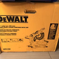 DEWALT 12” Sliding Compound Miter Saw DWS780 – BRAND NEW 