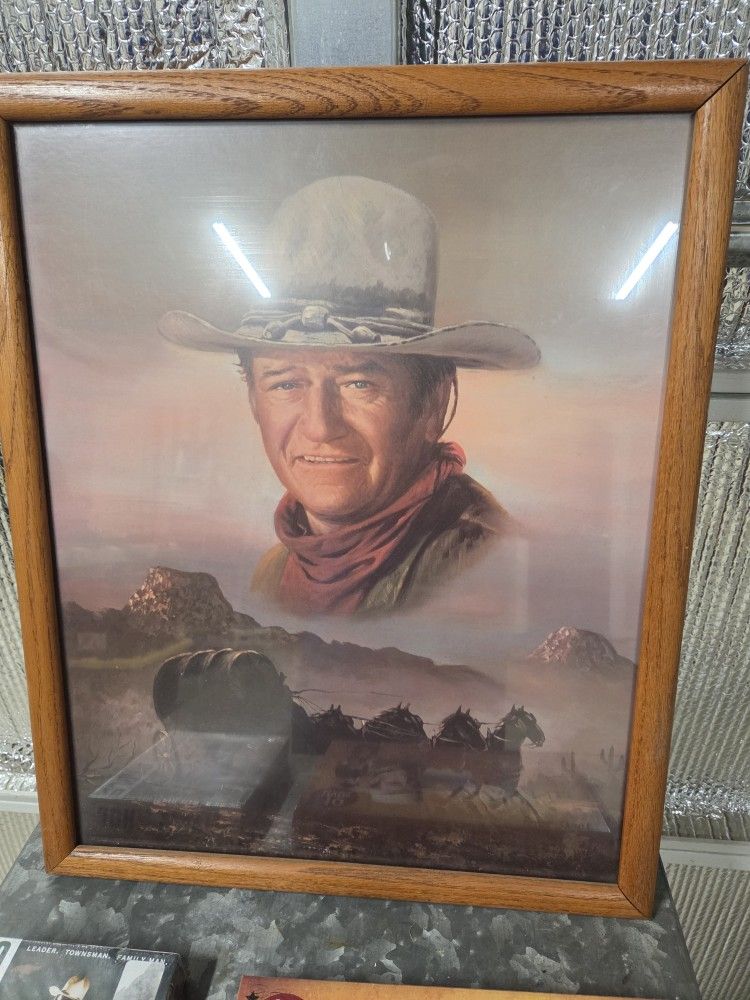 Picture frame of the Duke.
Plus more