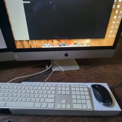 Apple Computer/ Monitor