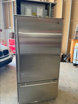 SUB-ZERO Built-in Model 650/S Refrigerator Freezer Very clean and in Excelent condition