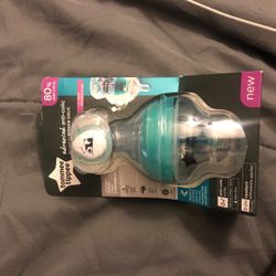 5 Oz Tommee Tippee Bottle An Pacifier 