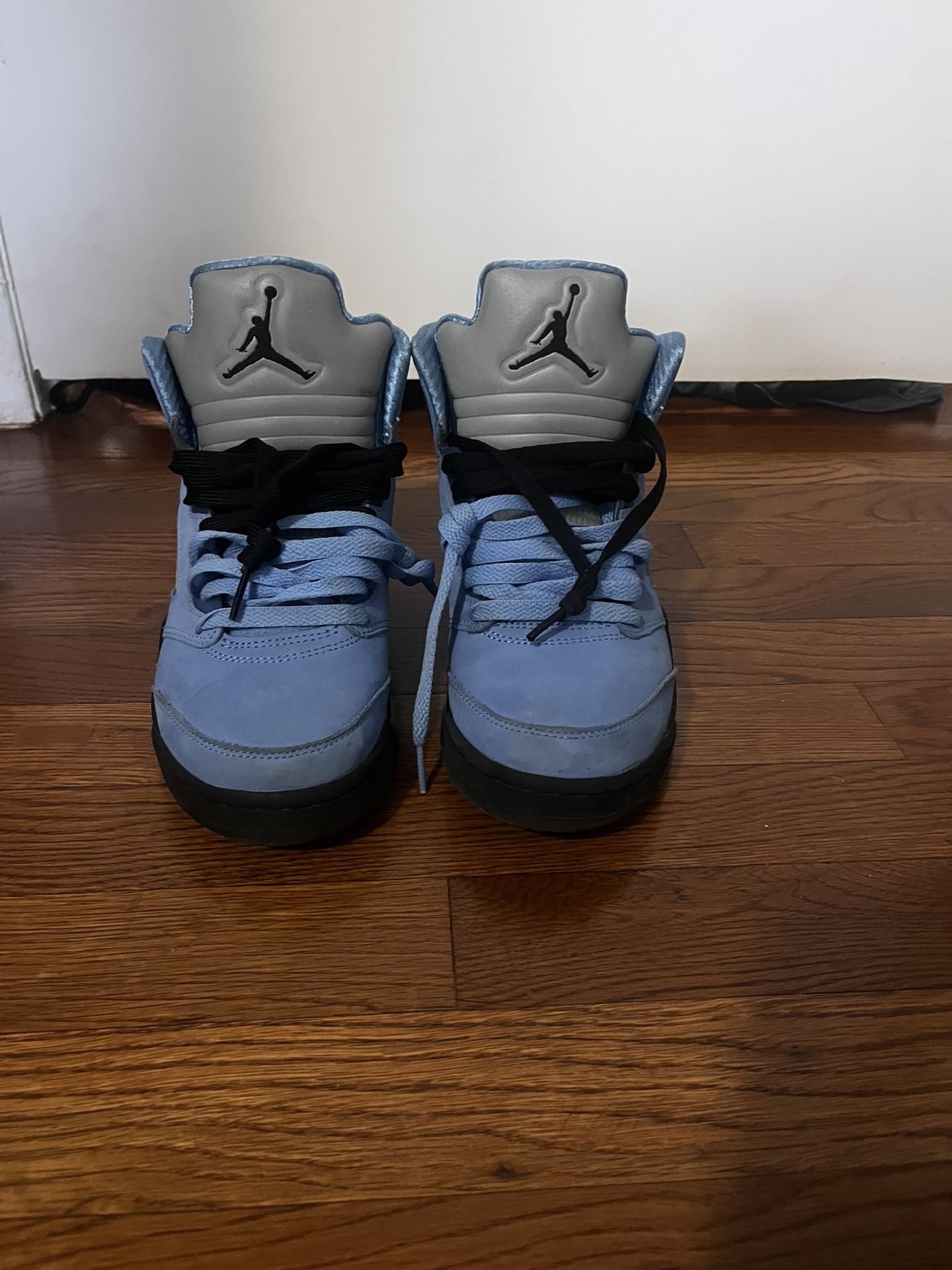 UNC Jordan 5 Size 7