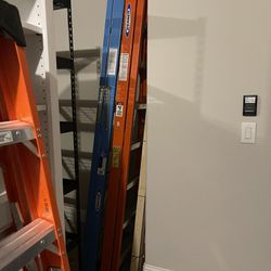 8 Ft Fiberglass Ladder