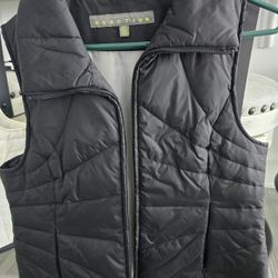 Kenneth Cole Reaction Women's Down Vest Size Large