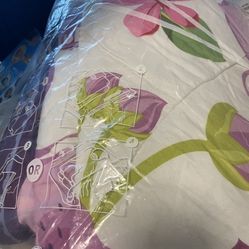 Twin Size Bedding Set