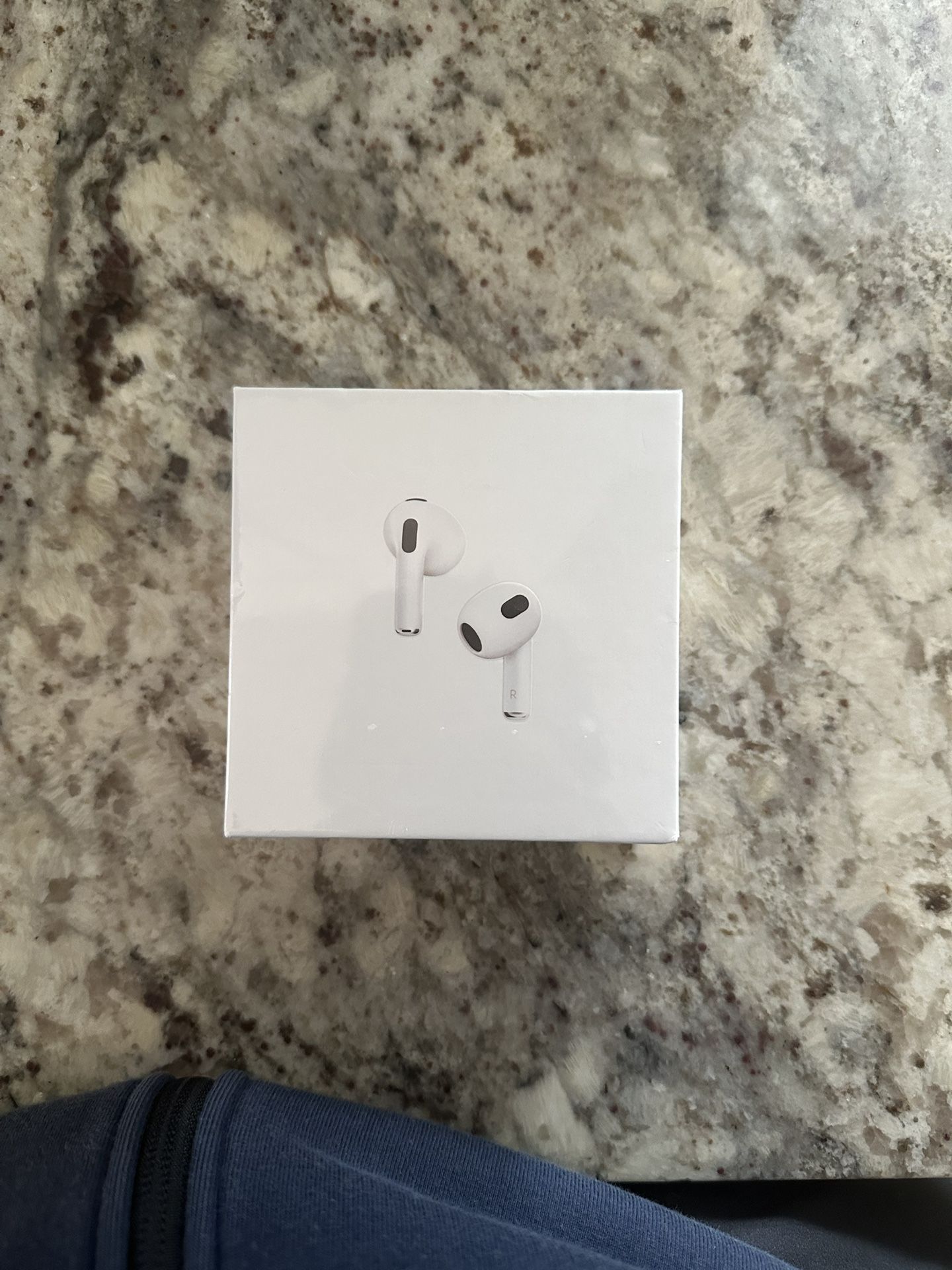 Apple AirPod 3rd Generation MagSafe Charging Case