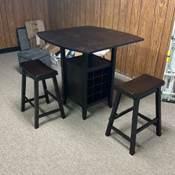 Bar Table And Stools. 