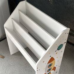 Free Kids Book Shelf 