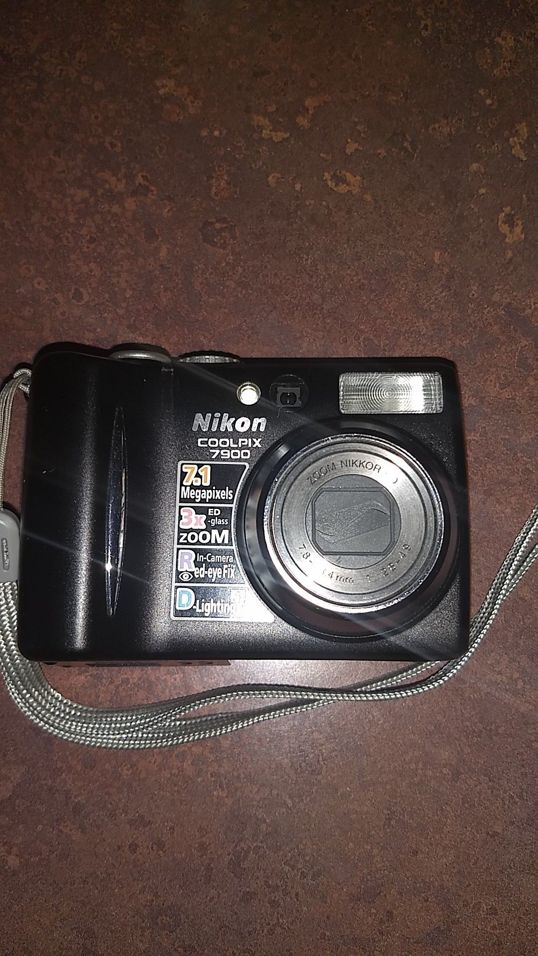 Nikon Coolpix 7900 digital camera