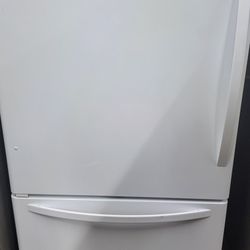 Kenmore Bottom Freezer Refrigearator New