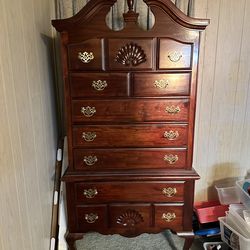Dressor with drawers